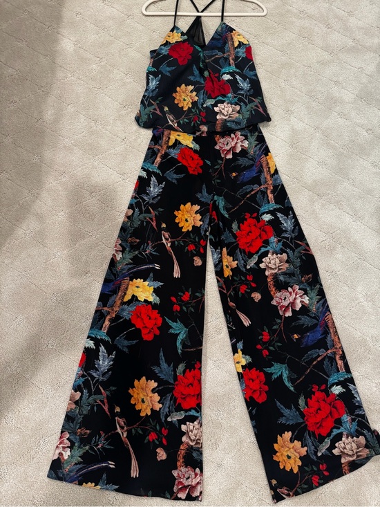 Alice + Olivia Tops - Alice & Olivia 2 Piece Floral Wide-Leg Outfit - Black with Red & Yellow Flowers